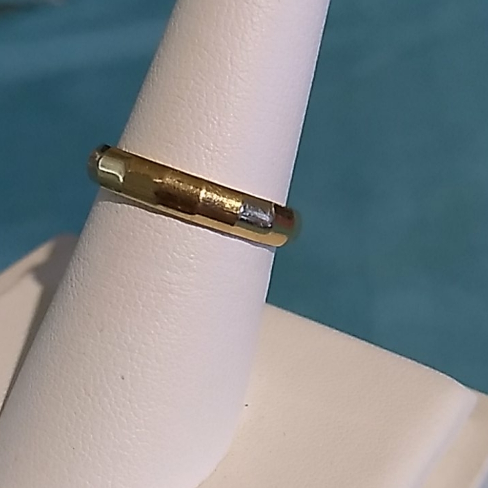 14K Yellow Gold Wedding Band